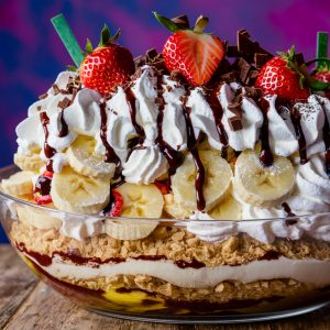 How to Create a Delicious No Bake Banana Split Dessert